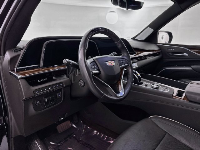Used 2023 Cadillac Escalade Premium Luxury w/ Performance Package AWD/4WD image 9