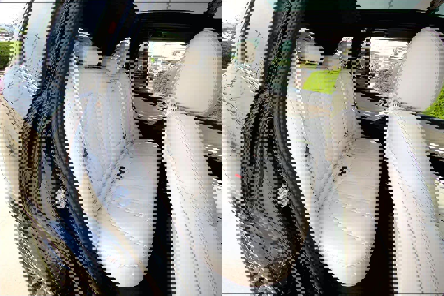 Used 2021 BMW X5 xDrive40i w/ M Sport Package image 18