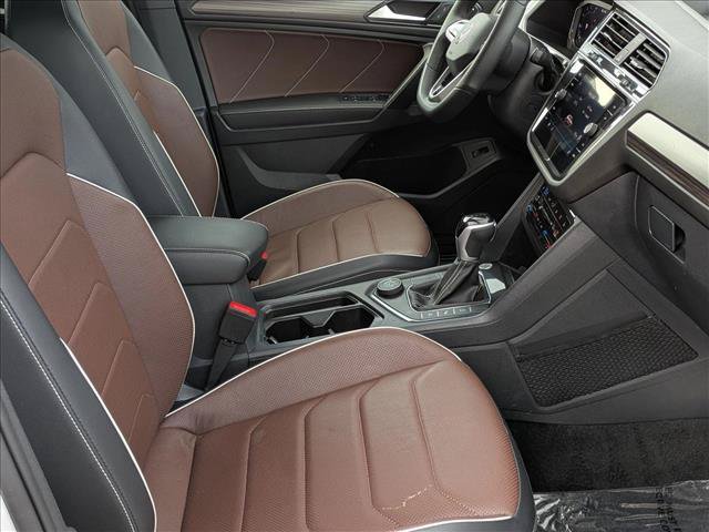 Used 2024 Volkswagen Tiguan SEL R-Line AWD/4WD image 22