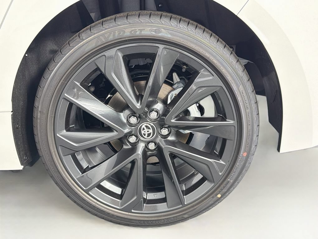 New 2026 Toyota Corolla SE w/ SE Premium Package FWD image 31
