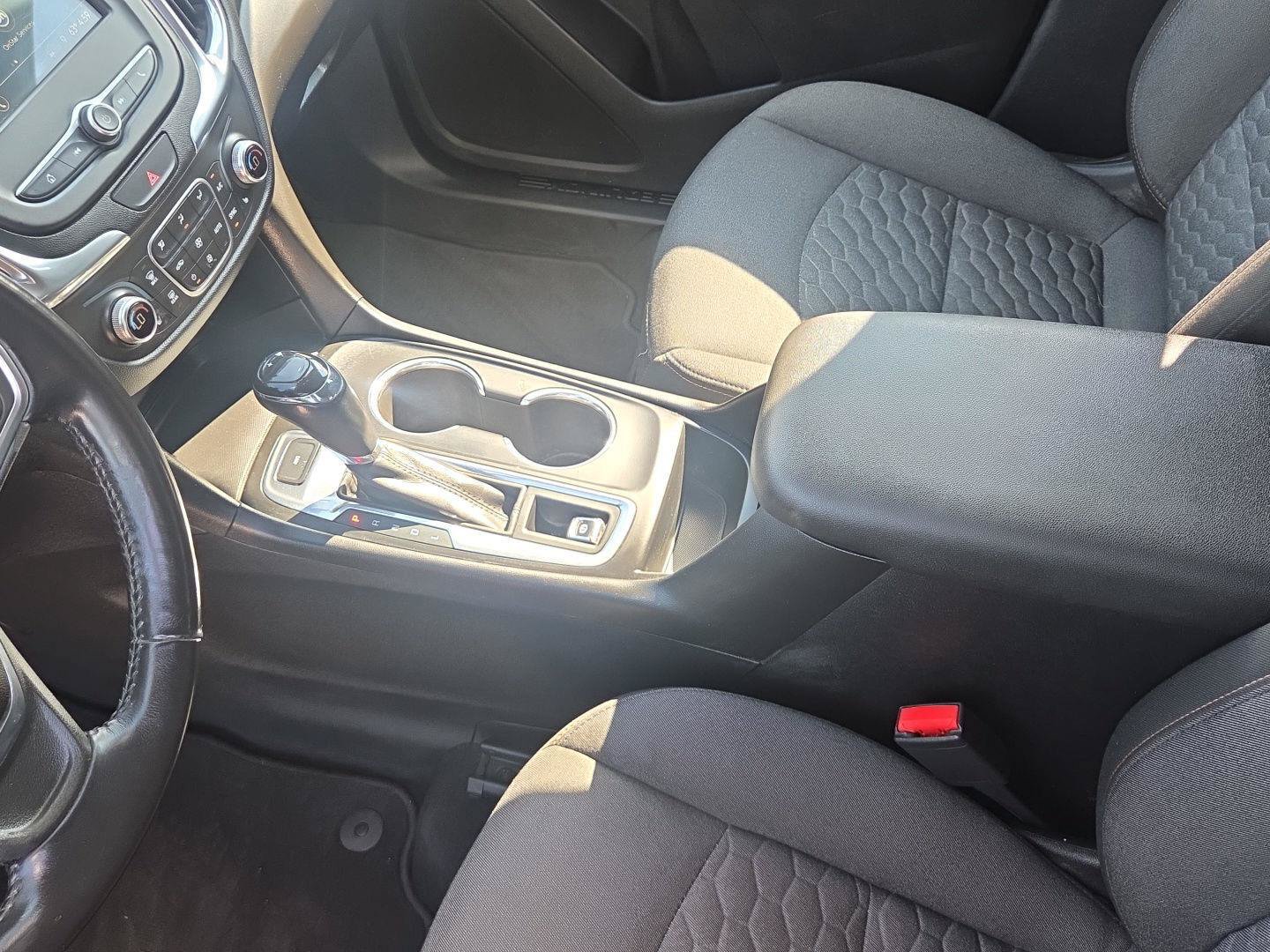 Used 2019 Chevrolet Equinox LT AWD/4WD image 19
