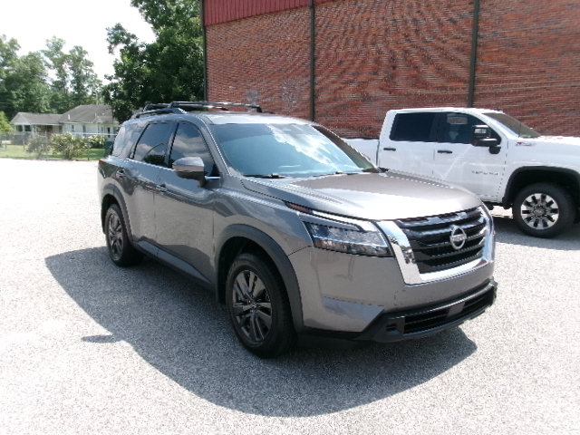 Used 2022 Nissan Pathfinder SV