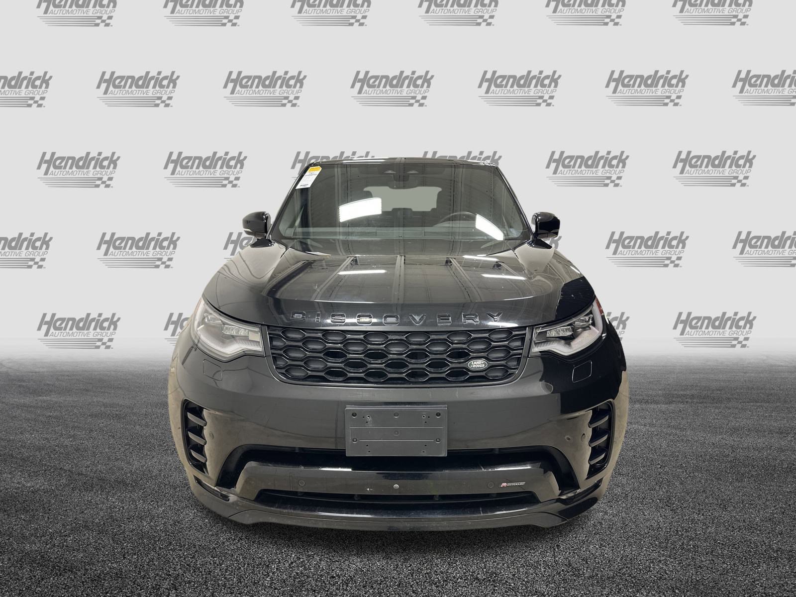 Used 2023 Land Rover Discovery S R-Dynamic image 3