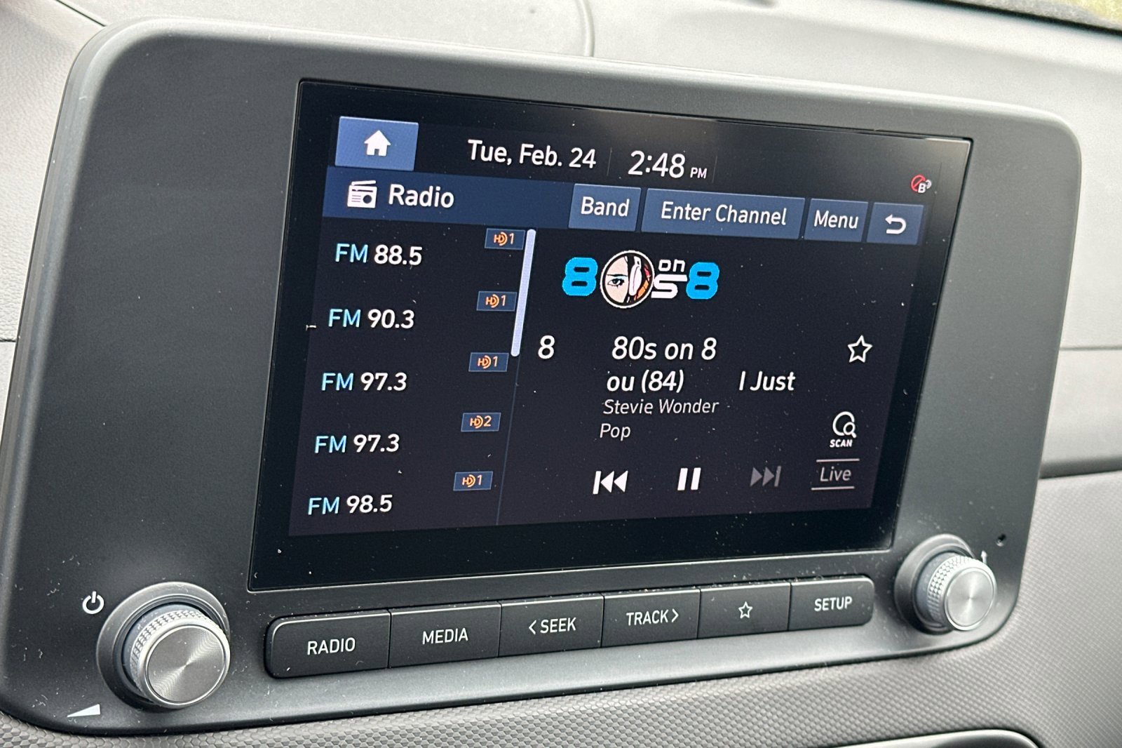 Used 2023 Hyundai Kona SE image 19