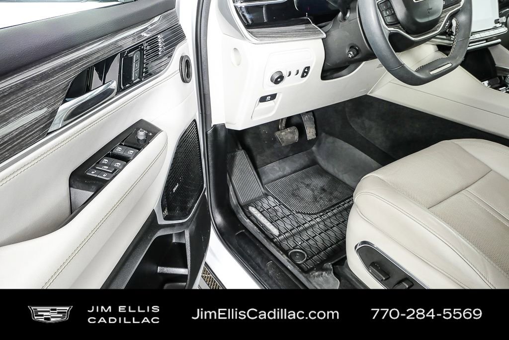 Used 2022 Jeep Wagoneer Series III w/ Premium Group I image 9