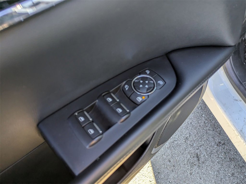 Used 2022 Lincoln Nautilus Reserve image 12