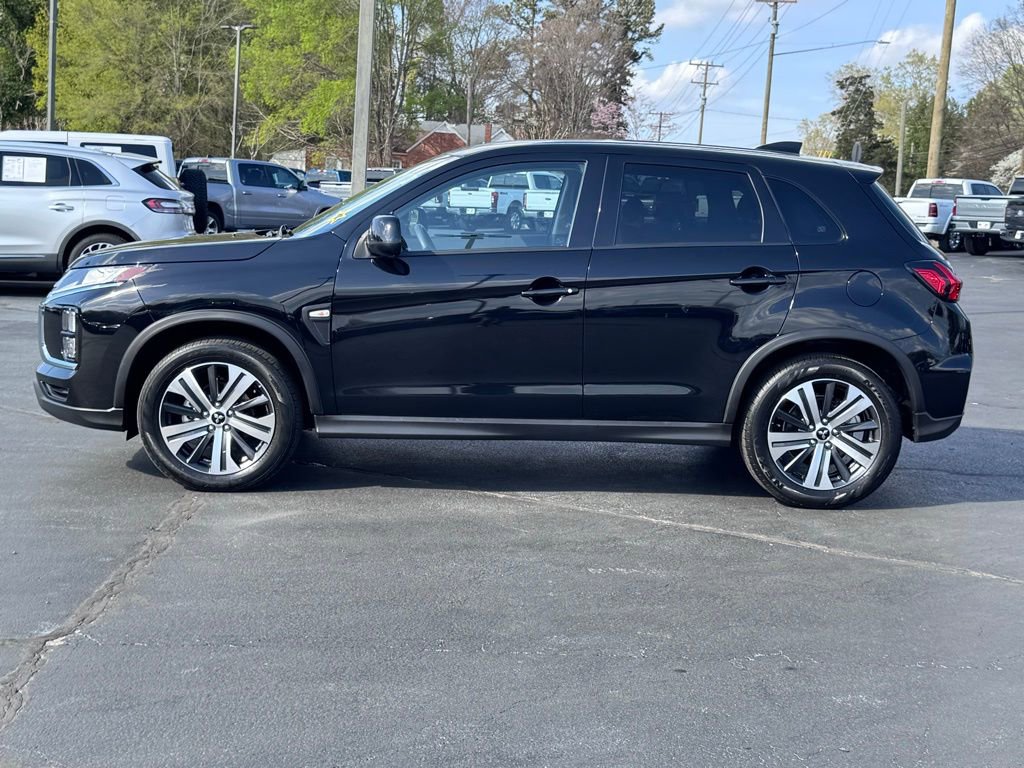Used 2025 Mitsubishi Outlander Sport ES image 3