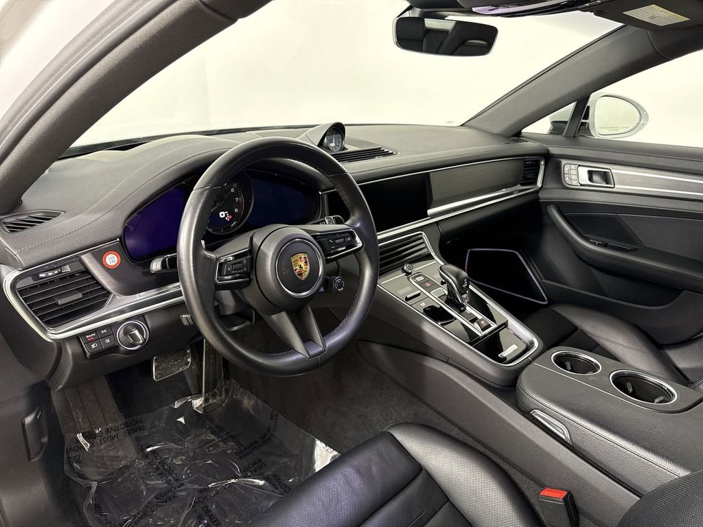 Certified 2023 Porsche Panamera 4 image 4
