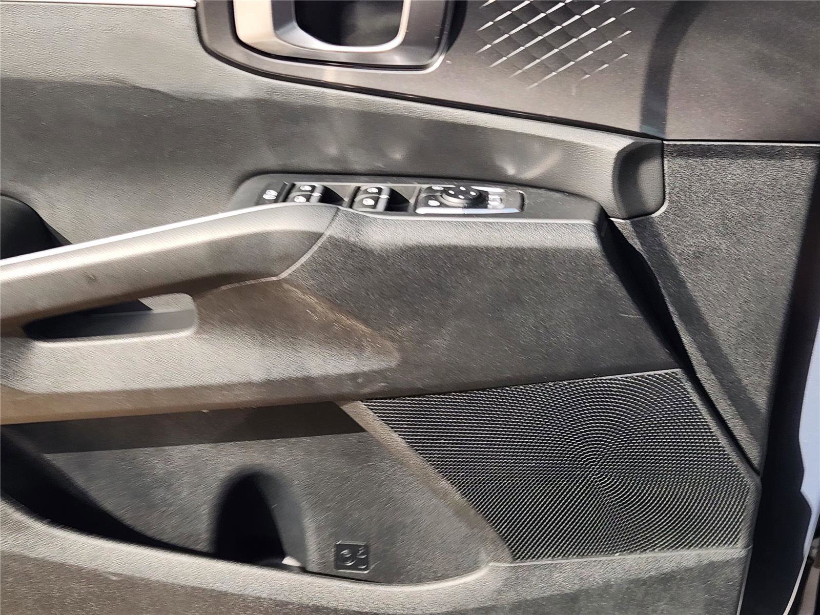 Used 2022 Kia Sorento S w/ Panoramic Sunroof Package FWD image 28