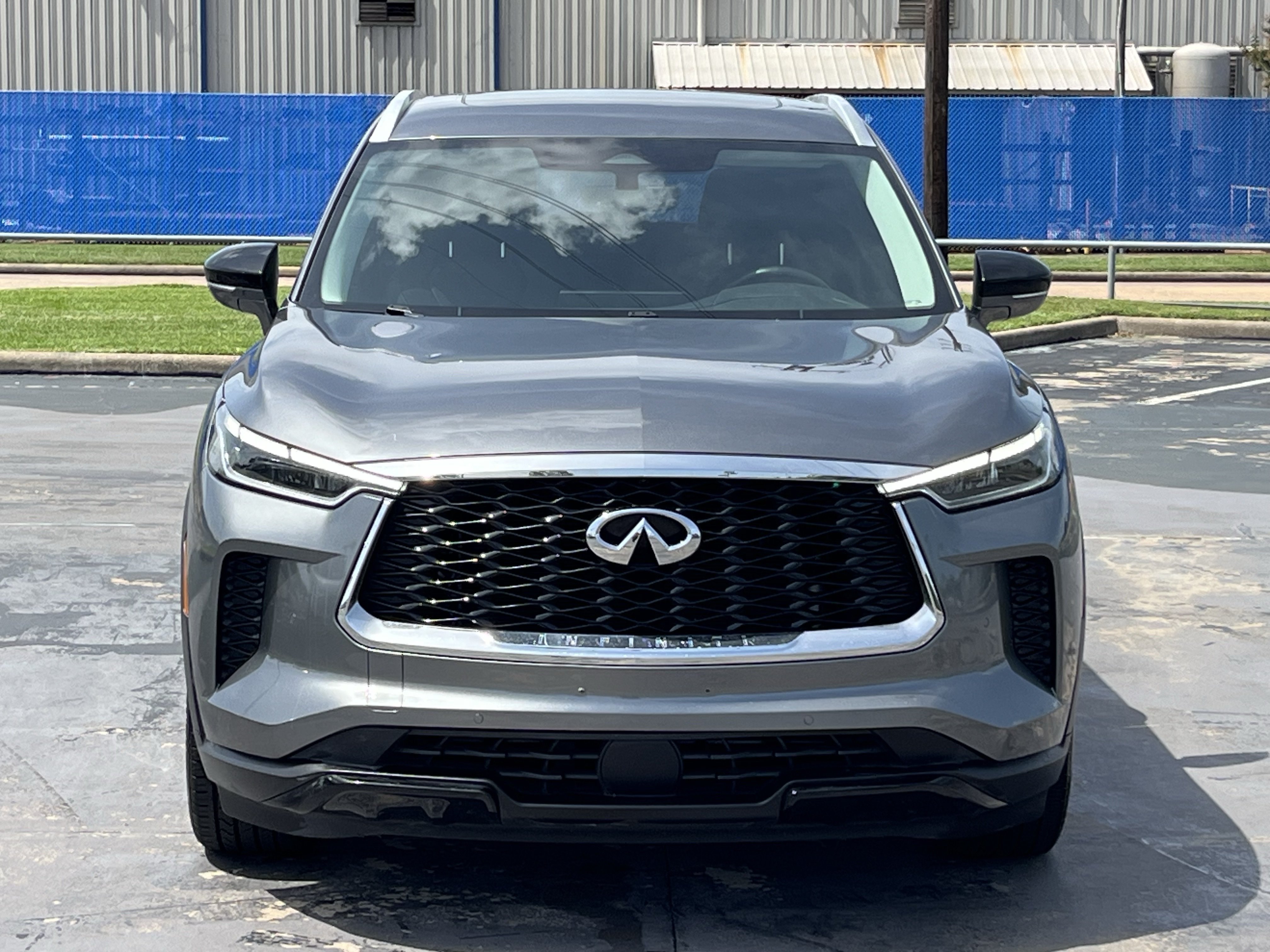 Used 2023 INFINITI QX60 Luxe w/ Cargo Package FWD image 6