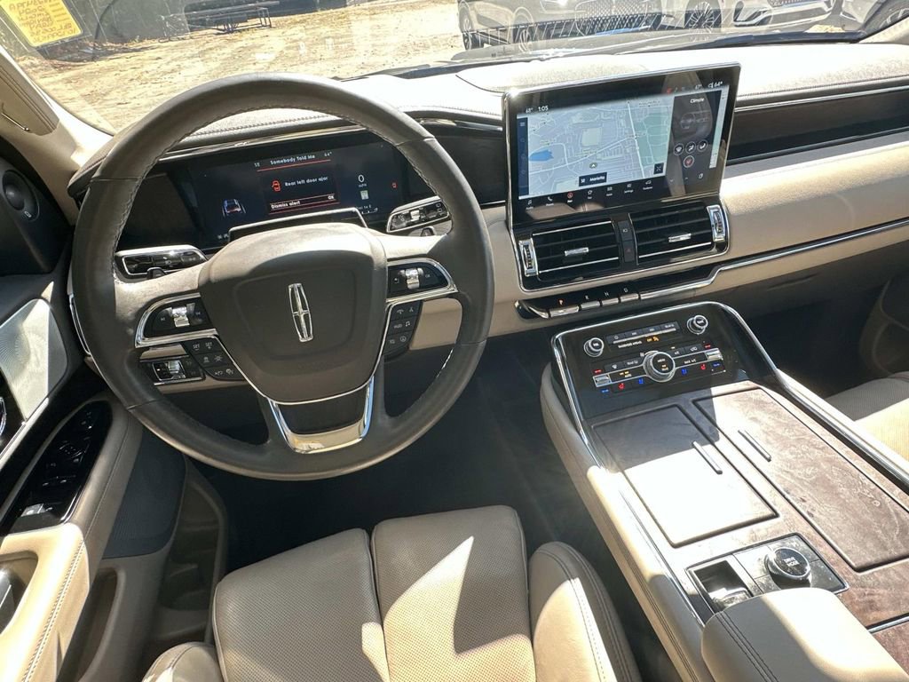 Certified 2024 Lincoln Navigator Reserve image 31