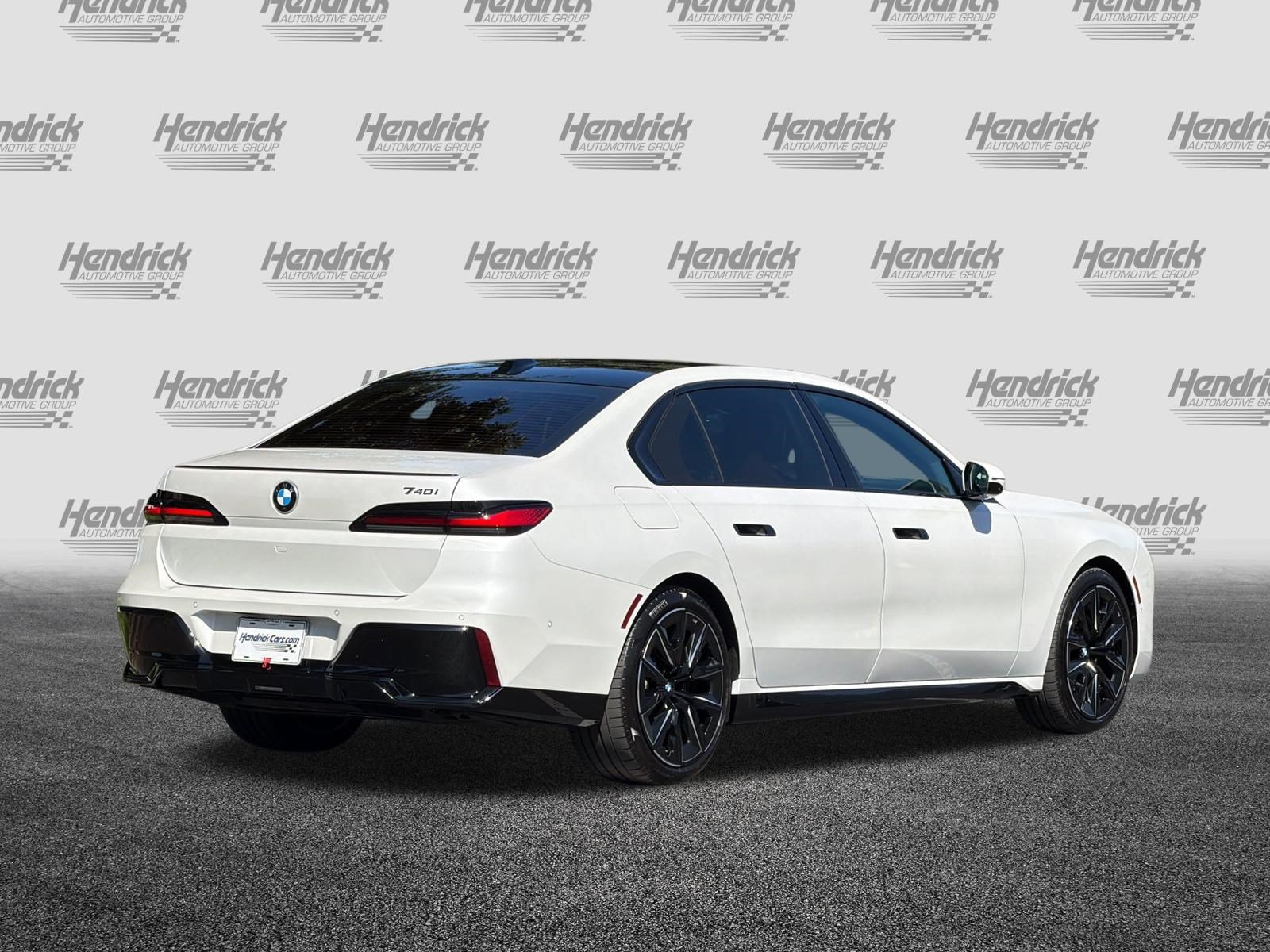 Used 2026 BMW 740i RWD image 5