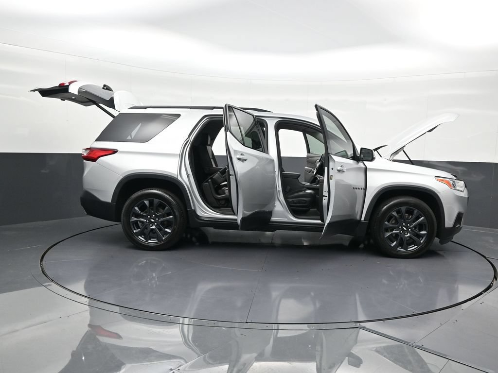 Used 2021 Chevrolet Traverse RS FWD image 33