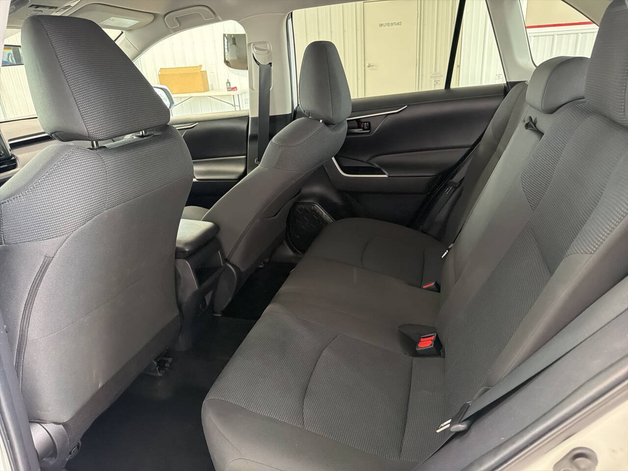 Used 2021 Toyota RAV4 LE FWD image 20