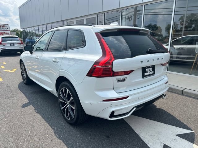 Certified 2024 Volvo XC60 B5 Plus w/ Climate Package AWD/4WD image 3