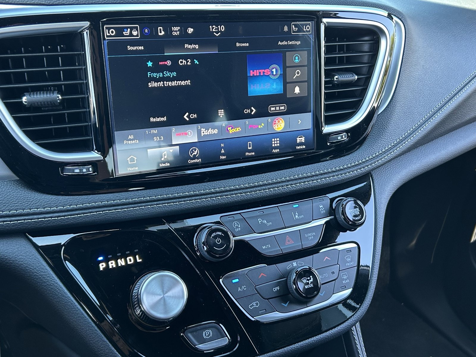 New 2026 Chrysler Pacifica Limited w/ S Appearance Package FWD image 21