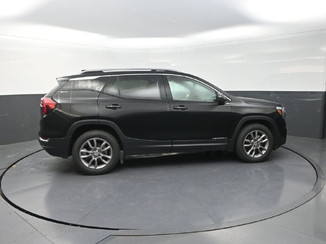 Used 2024 GMC Terrain SLT AWD/4WD image 9