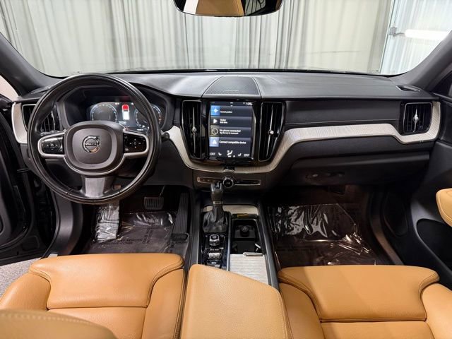 Used 2020 Volvo XC60 T6 Inscription w/ Protection Package image 13