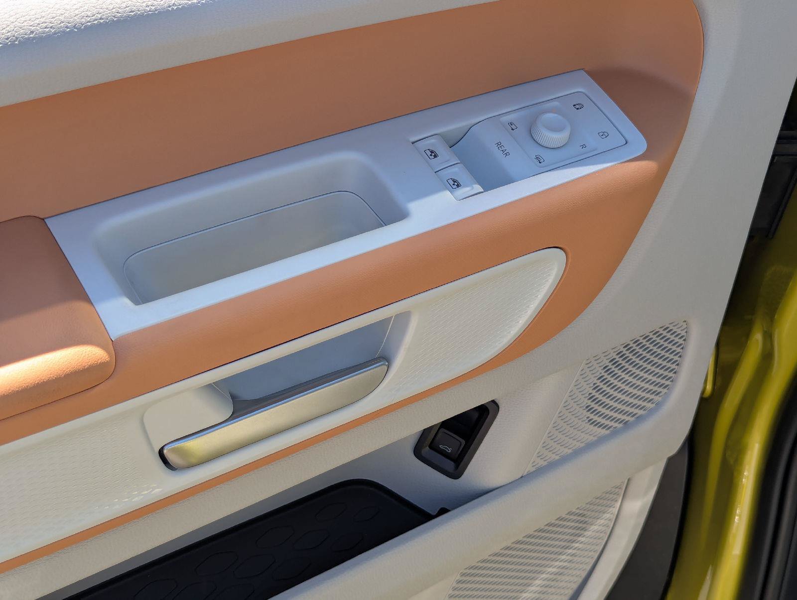 New 2025 Volkswagen ID. Buzz Pro S Plus AWD/4WD image 11