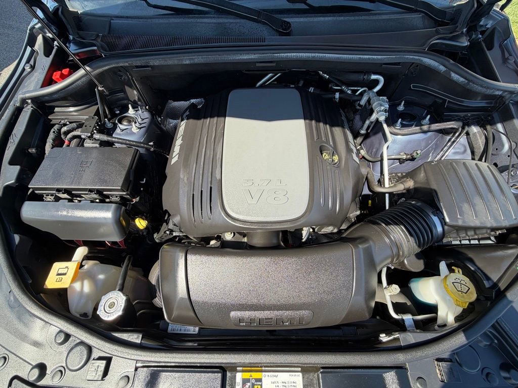 Used 2019 Dodge Durango R/T w/ Technology Group image 16