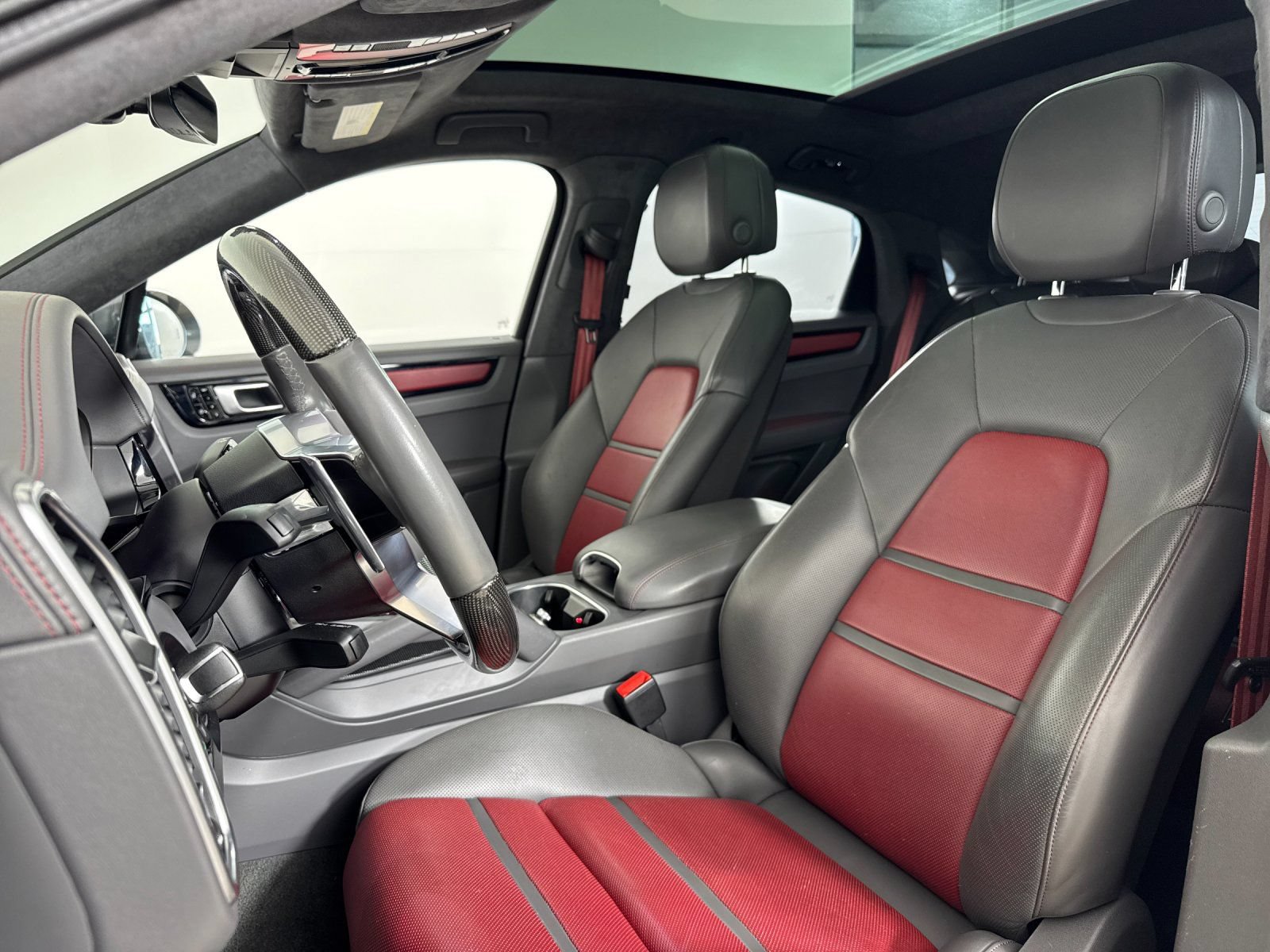 Certified 2021 Porsche Cayenne GTS AWD/4WD image 5
