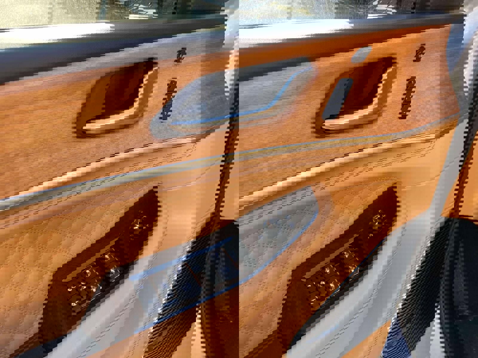 Used 2023 Jeep Grand Cherokee Summit image 17