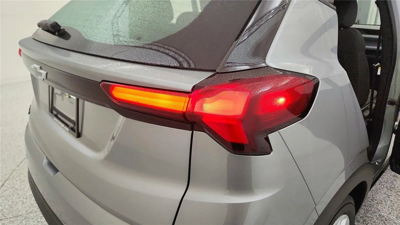 New 2027 Chevrolet Bolt LT w/ Comfort Package image 15