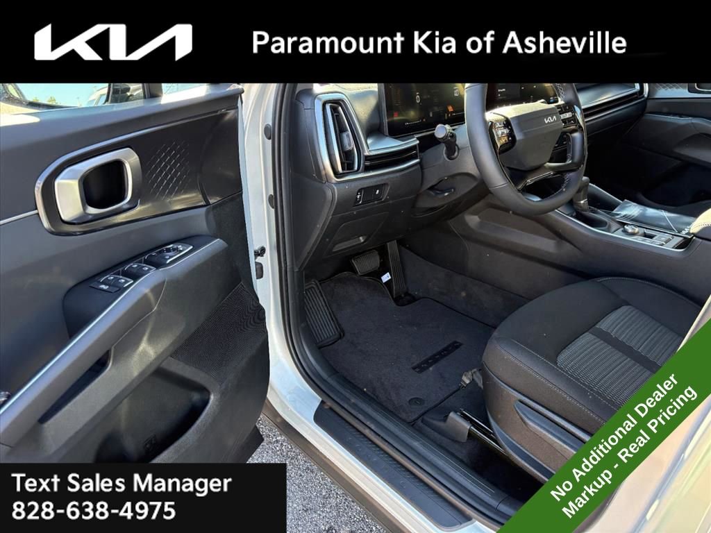 New 2026 Kia Sorento LX image 14