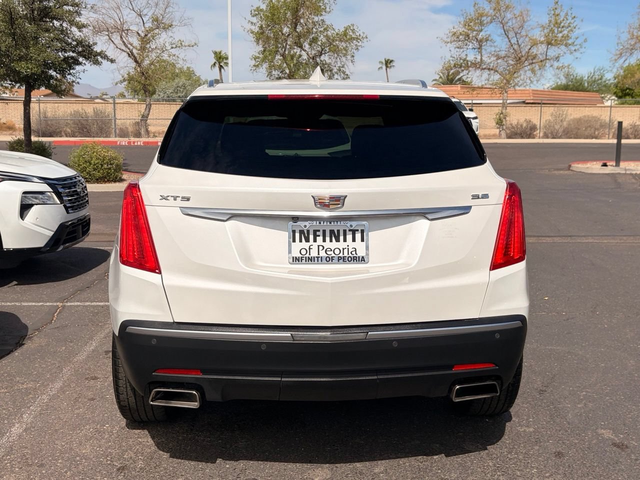 Used 2019 Cadillac XT5 Luxury w/ LPO, Radiant Package FWD image 5