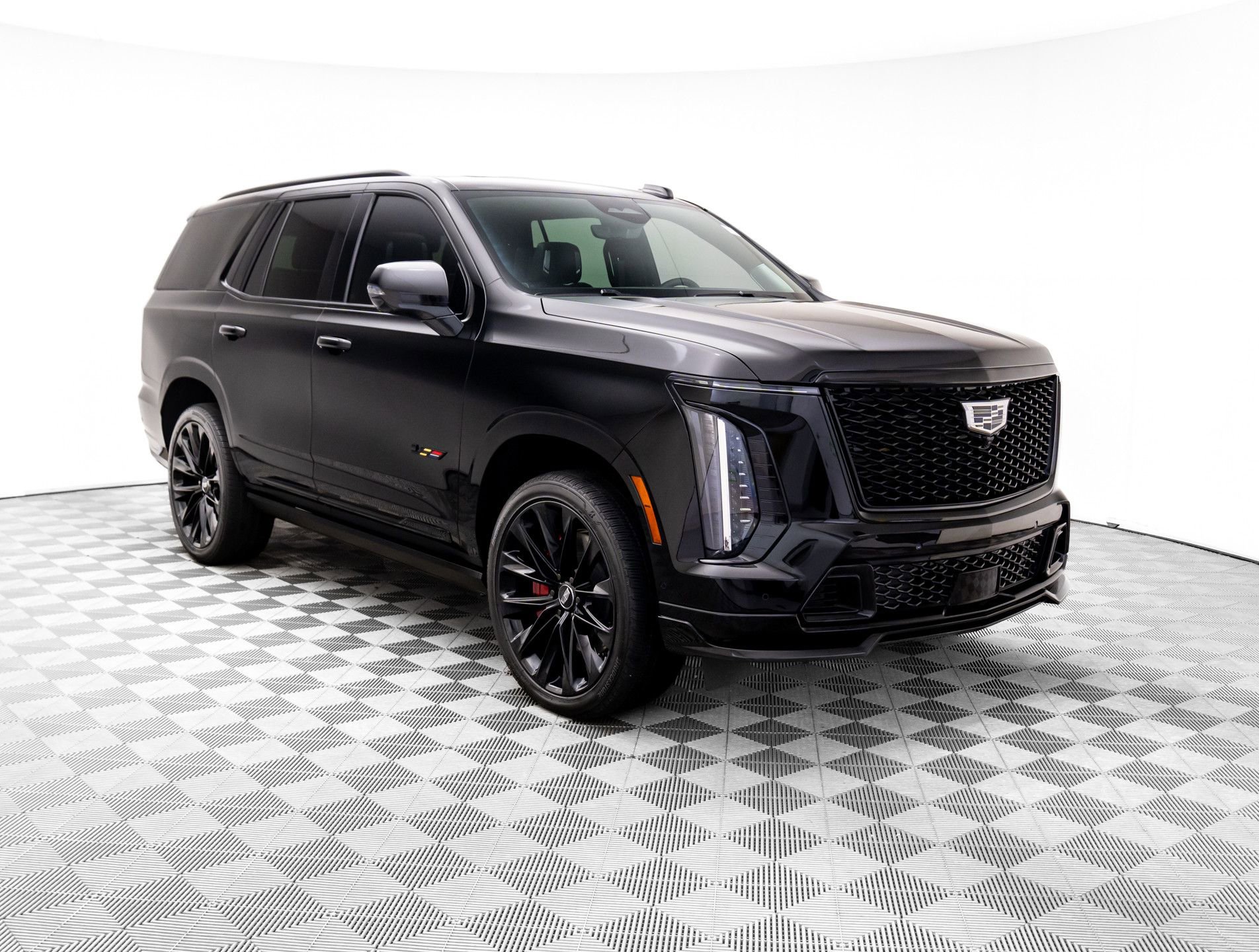 Certified 2025 Cadillac Escalade V w/ LPO, ONYX Package image 8