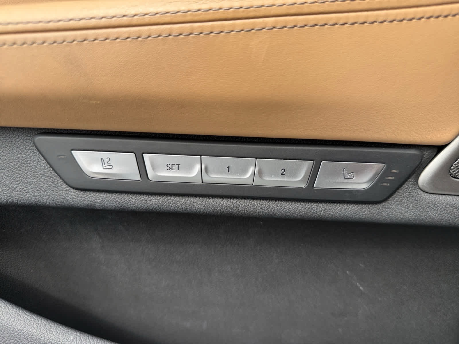 Used 2018 BMW 750i xDrive image 24