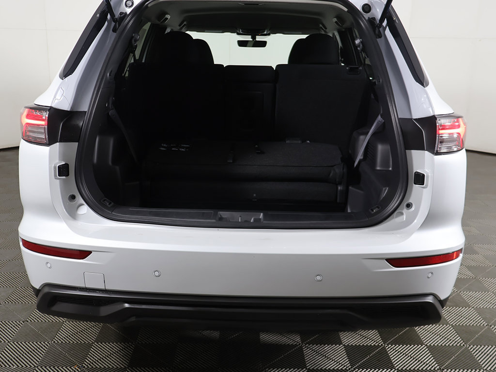 New 2026 Mitsubishi Outlander ES AWD/4WD image 17