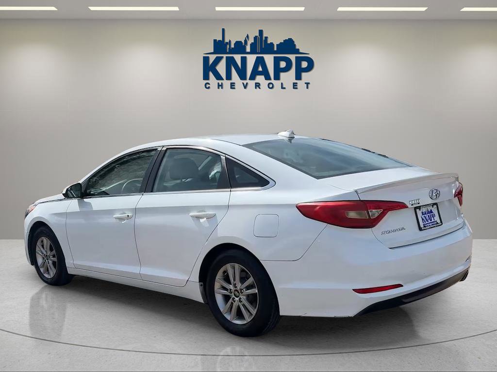 Used 2017 Hyundai Sonata SE image 3