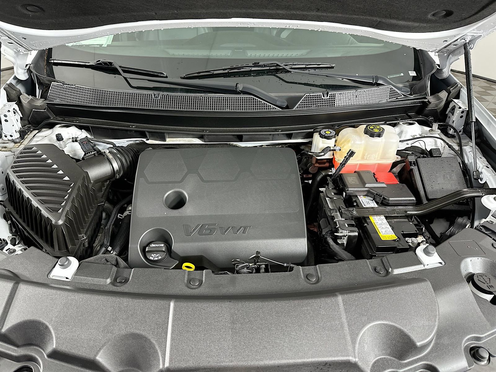 Used 2023 Chevrolet Traverse RS w/ LPO, Floor Liner Package image 34