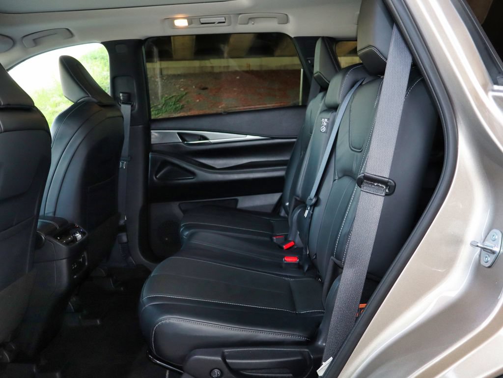 Used 2023 INFINITI QX60 Luxe w/ Cargo Package AWD/4WD image 42