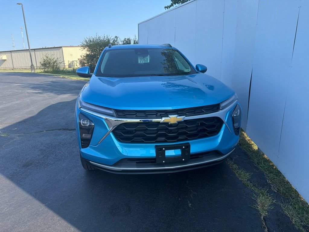 New 2026 Chevrolet Trax LT FWD image 10