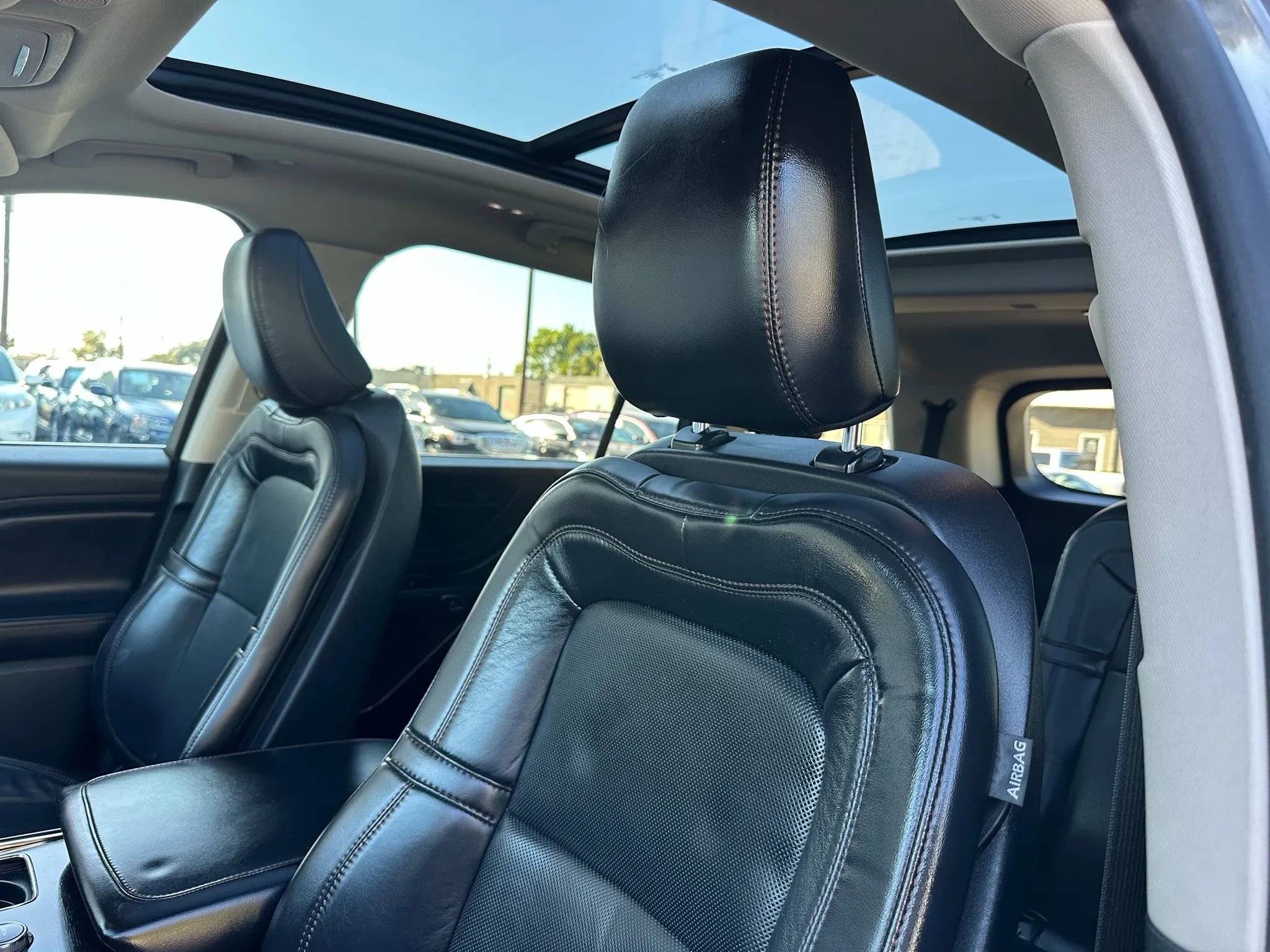 Used 2021 Lincoln Aviator Reserve w/ Equipment Group 208A image 16
