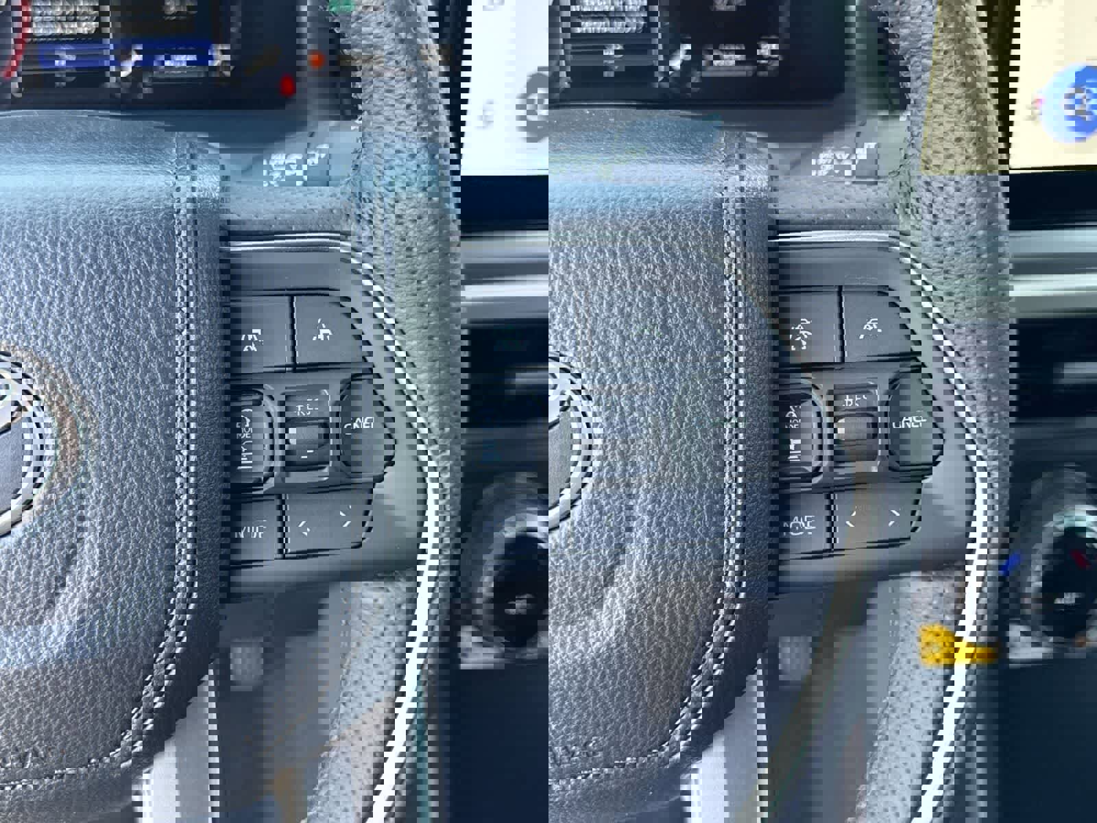 Used 2025 Toyota Tacoma TRD Off-Road w/ TRD Off Road Premium Package image 27