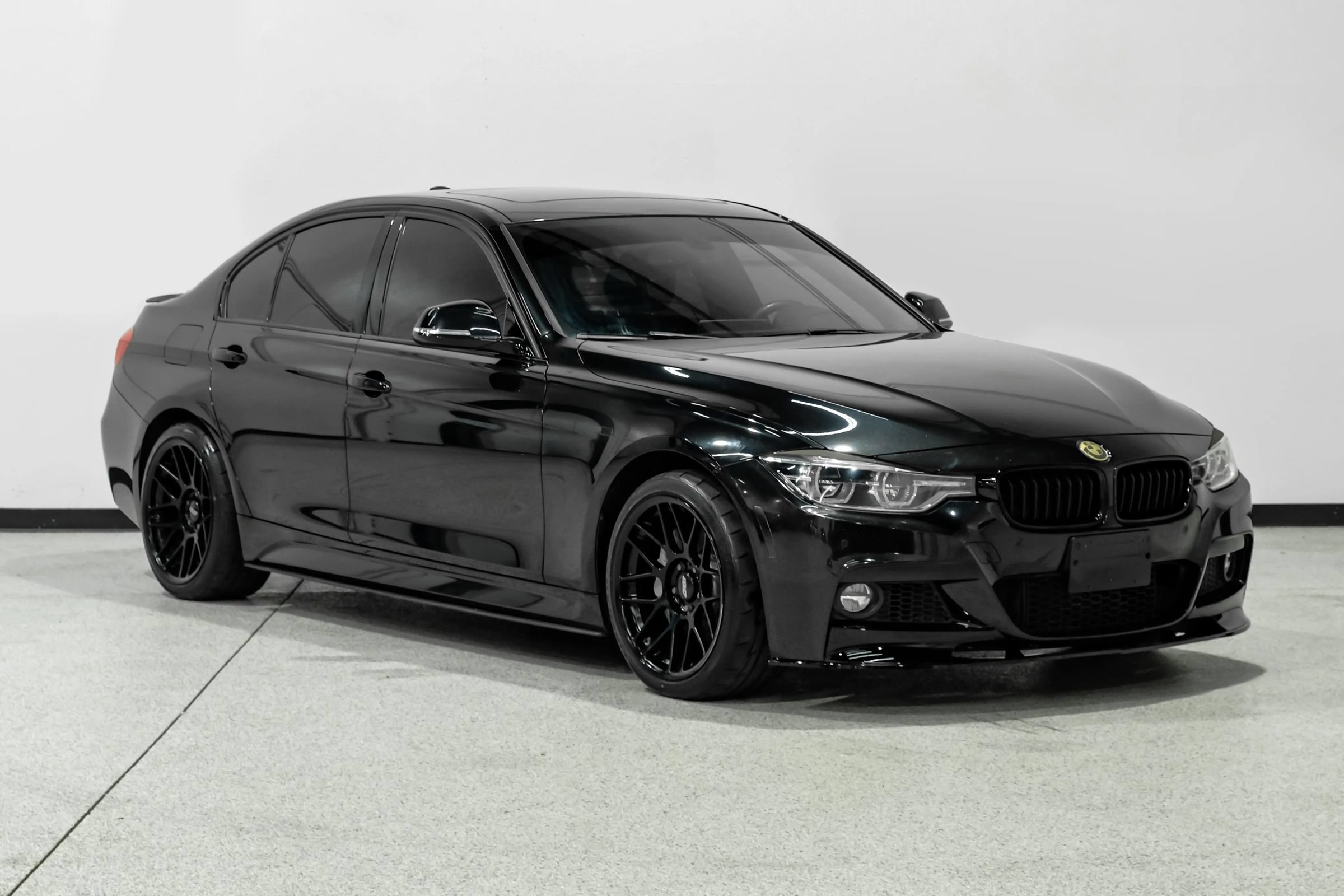Used 2017 BMW 340i Sedan RWD image 4