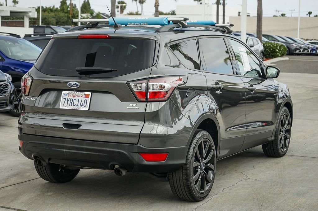 Used 2017 Ford Escape SE w/ Equipment Group 201A image 5