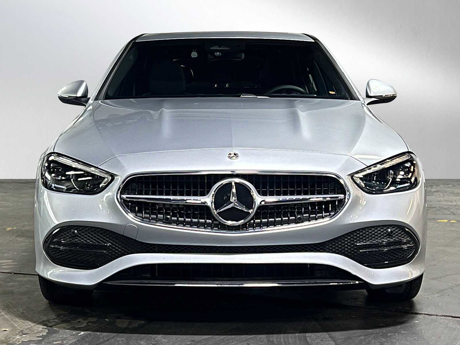 Used 2025 Mercedes-Benz C 300 4MATIC Sedan image 9