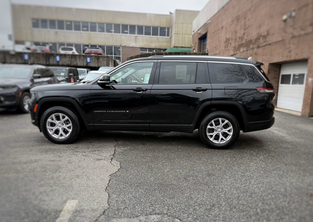 Used 2022 Jeep Grand Cherokee L Limited image 14