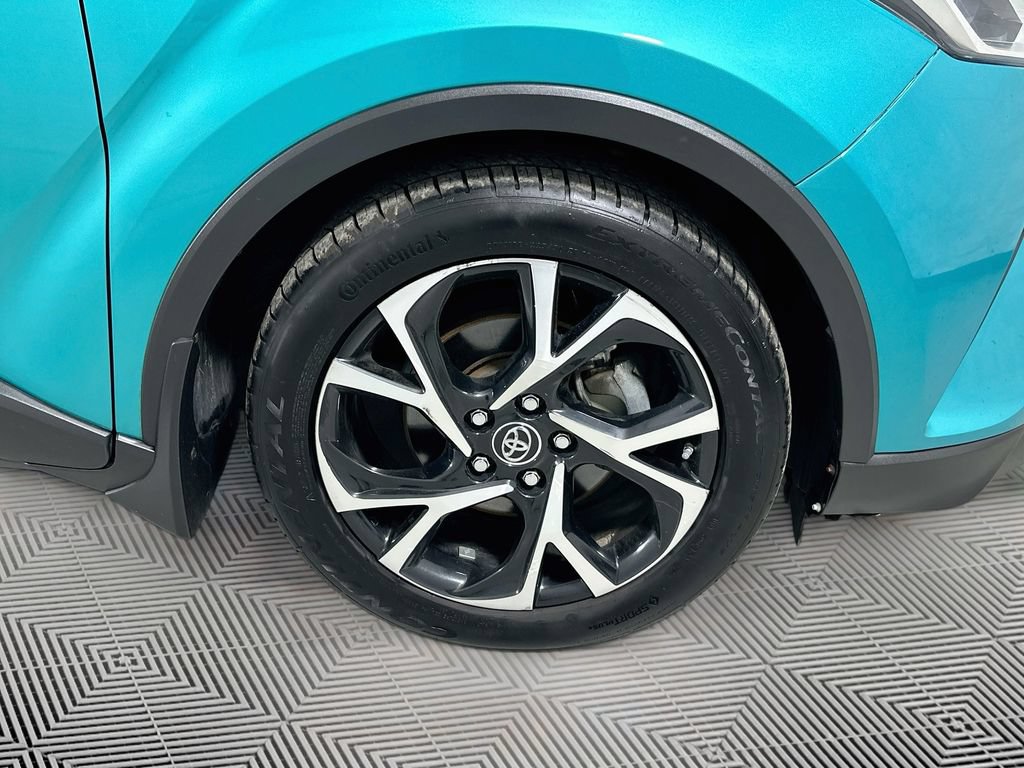 Used 2018 Toyota C-HR XLE FWD image 20