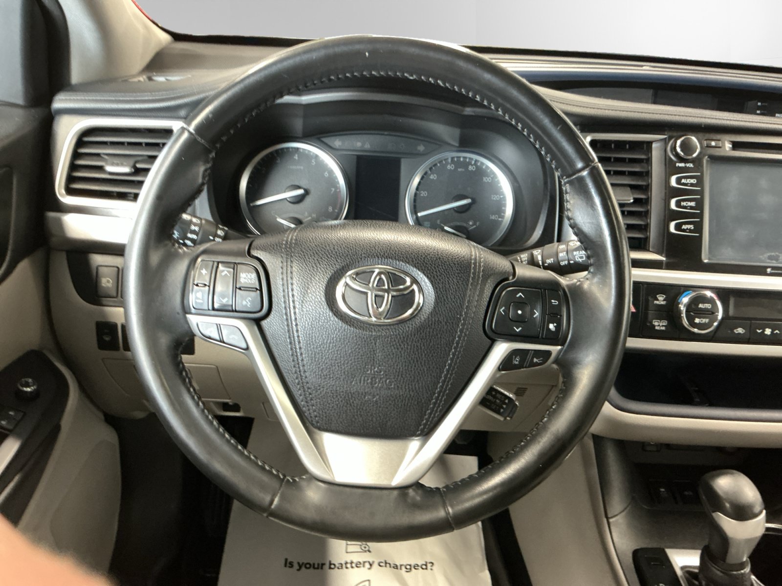 Used 2018 Toyota Highlander XLE AWD/4WD image 12
