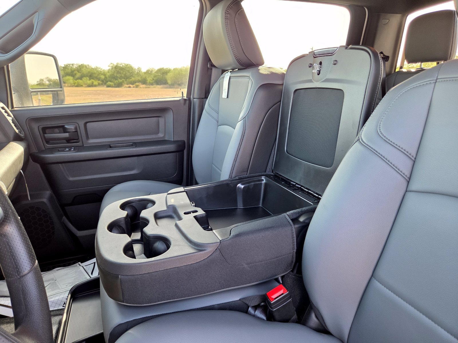 New 2026 RAM 3500 Tradesman w/ Chrome Appearance Group A AWD/4WD image 32