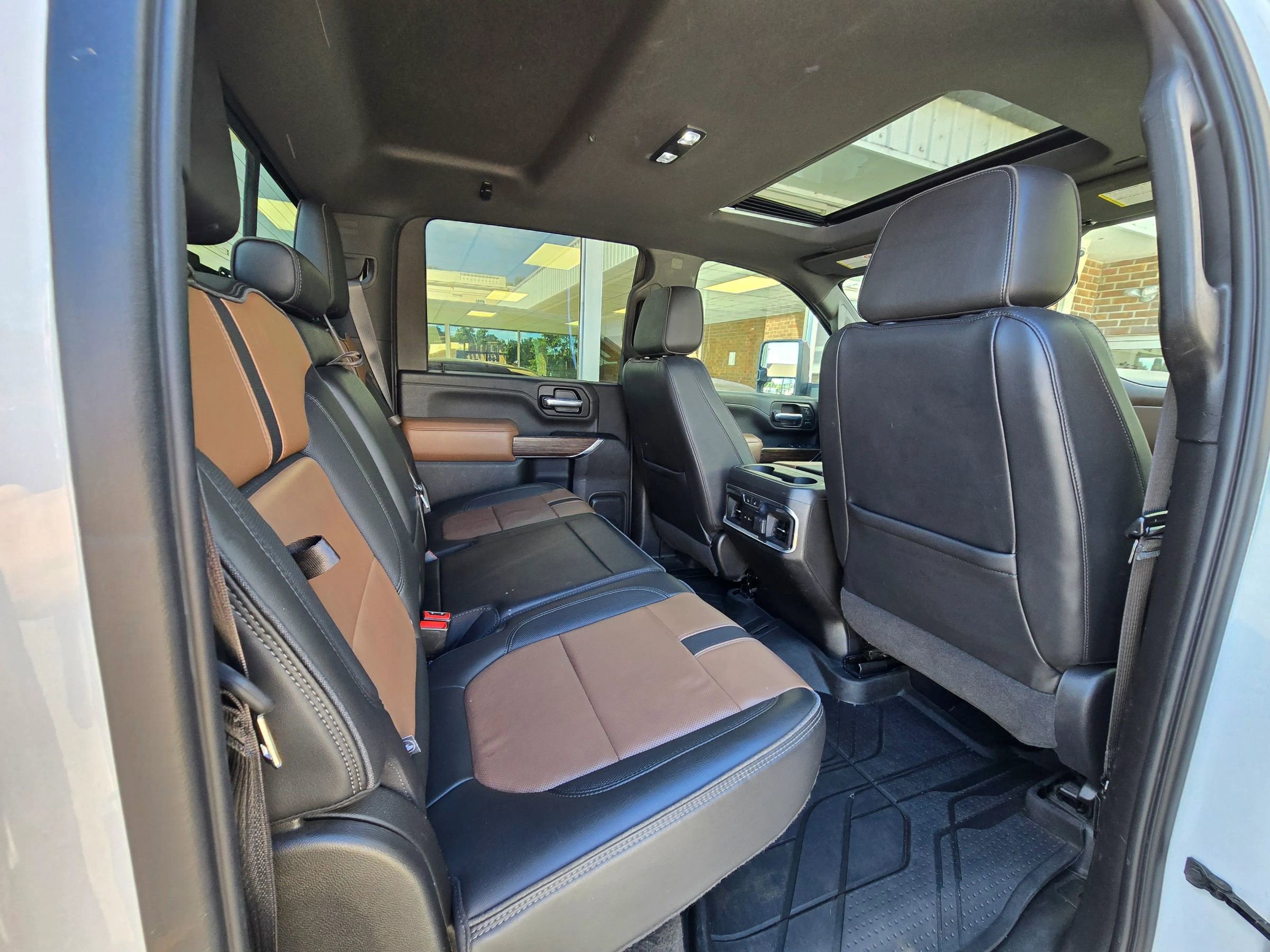 Used 2021 Chevrolet Silverado 2500 High Country w/ Z71 Off-Road Package image 12