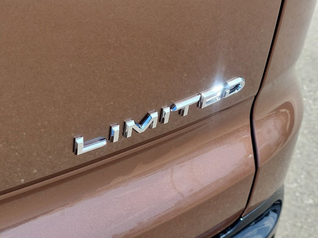 New 2026 Toyota Crown Signia AWD/4WD image 8