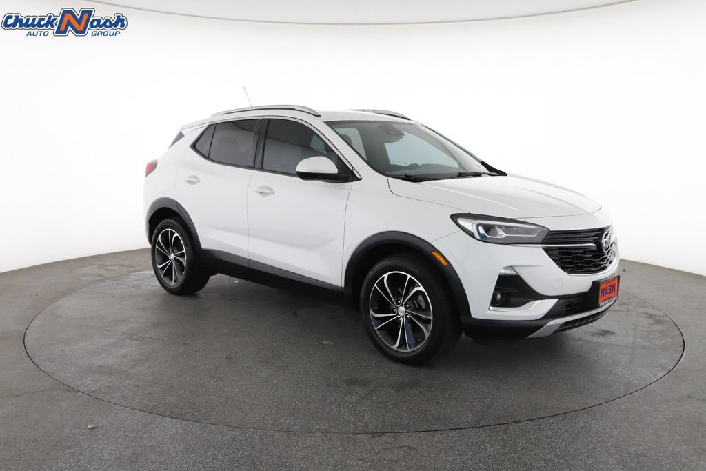 Used 2022 Buick Encore GX Essence FWD image 2