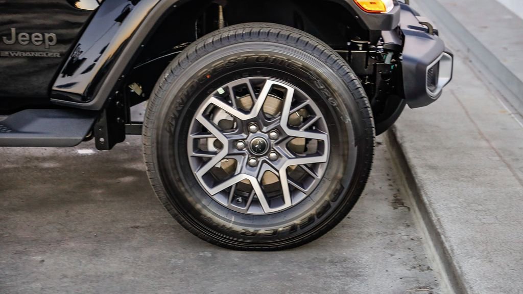 New 2025 Jeep Wrangler Sahara image 11