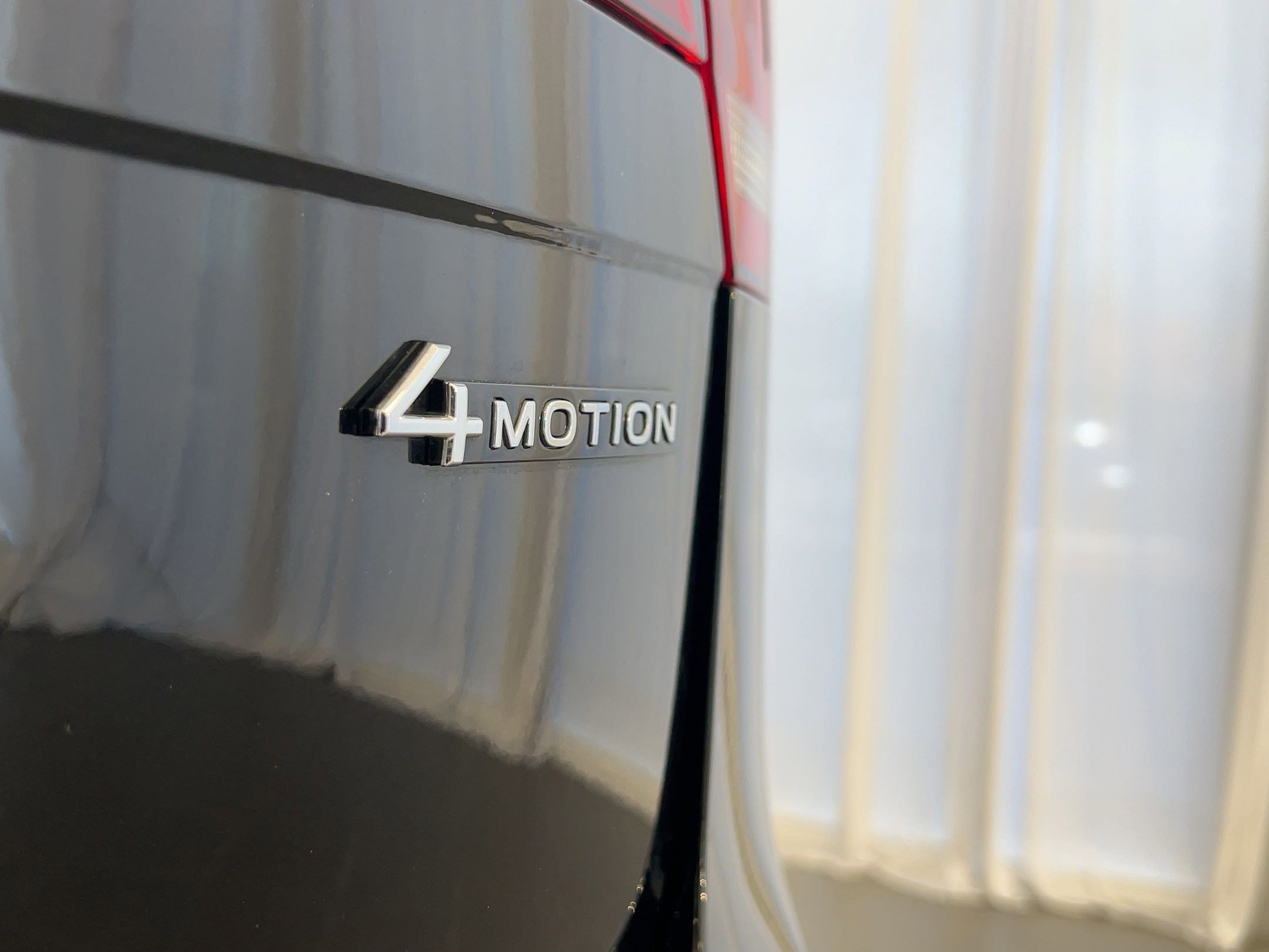 Certified 2023 Volkswagen Tiguan SEL R-Line image 37